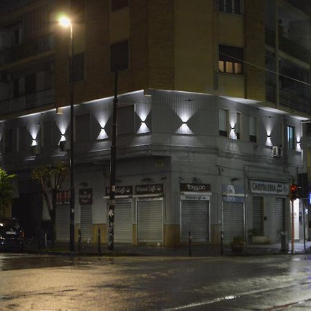 Famalu Apartments 那不勒斯 外观 照片