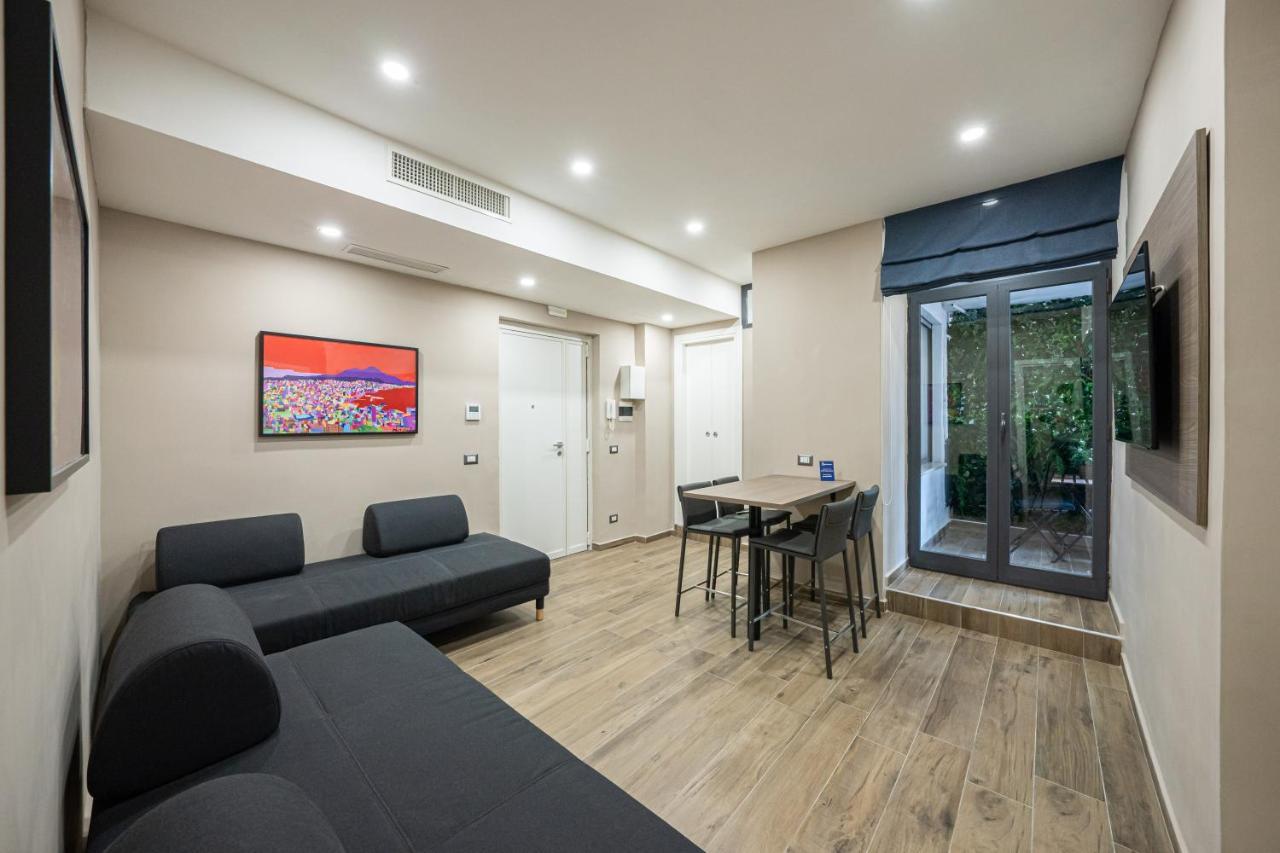 Famalu Apartments 那不勒斯 外观 照片